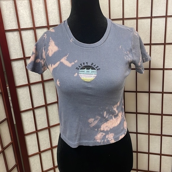 MEDIUM Women's Public Library Happy Daze Graphic Crop Top - Picture 1 of 8